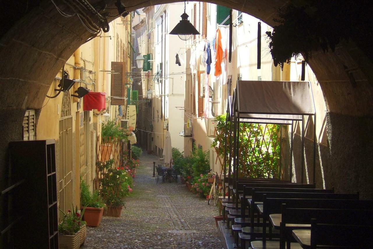 Alghero Old Town Apartment Steps To Sea And Scenic Ramparts Exterior foto